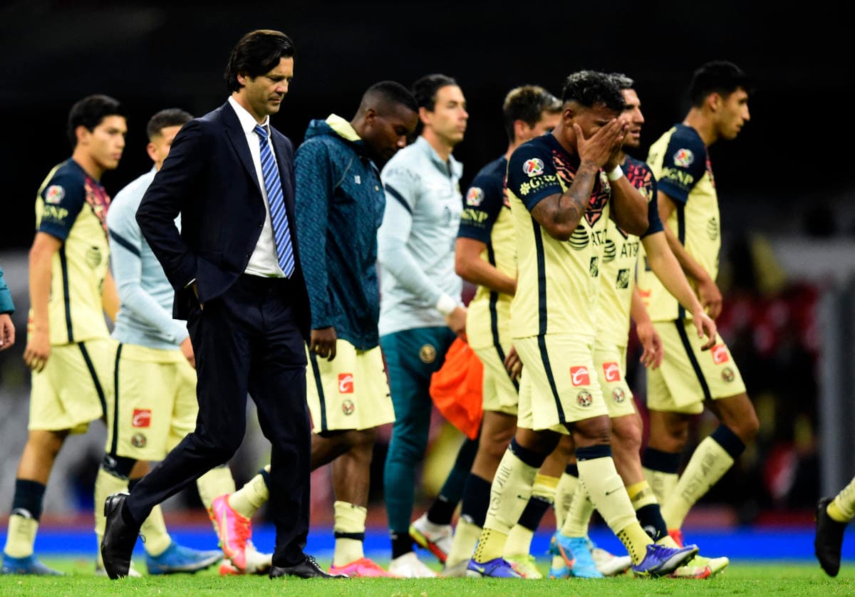 Un becado de Solari arremete contra él por el manejo del América