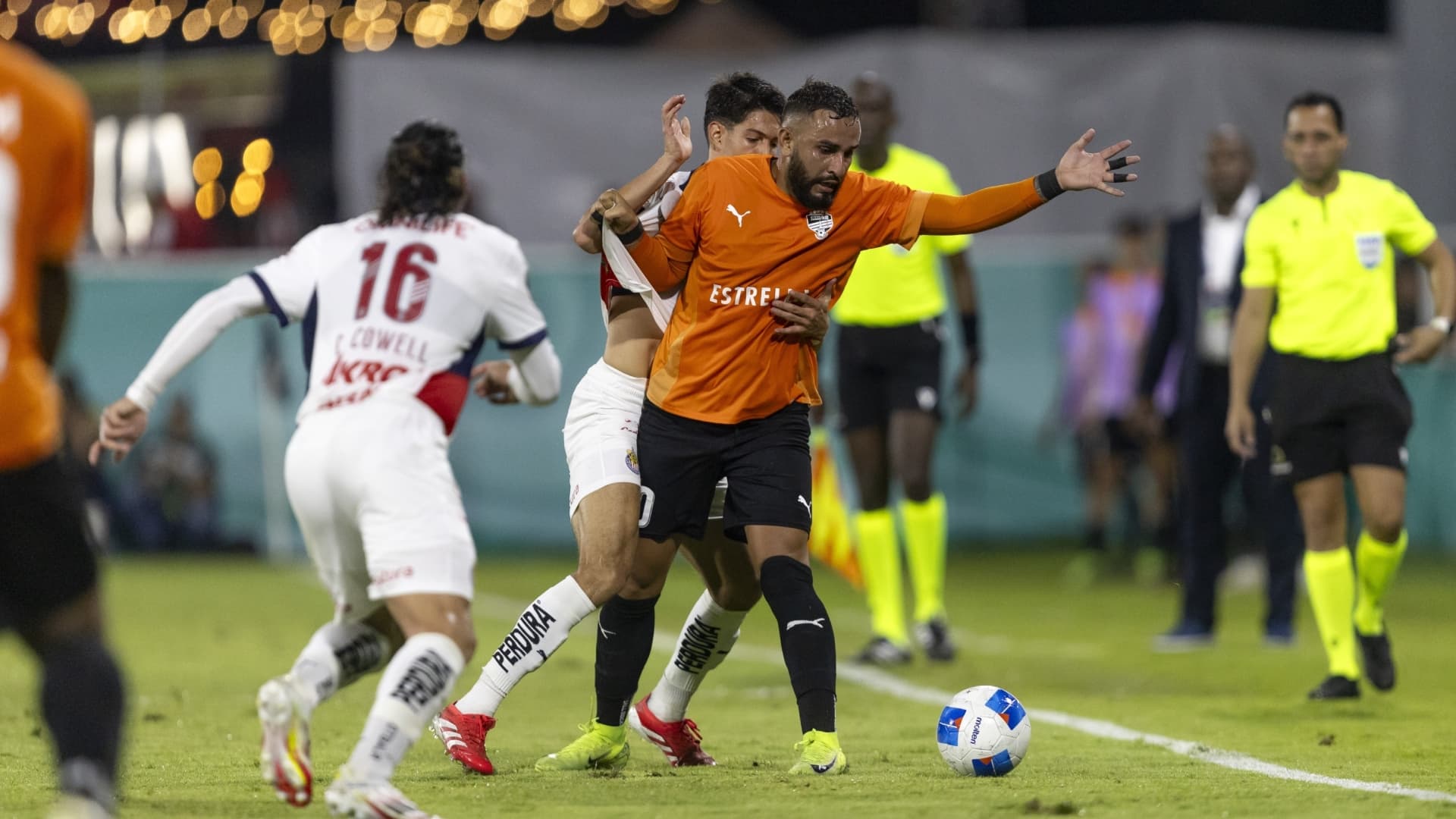 Un canterano de Chivas vale la que todo el equipo de Cibao FC | Foto: Mexsport