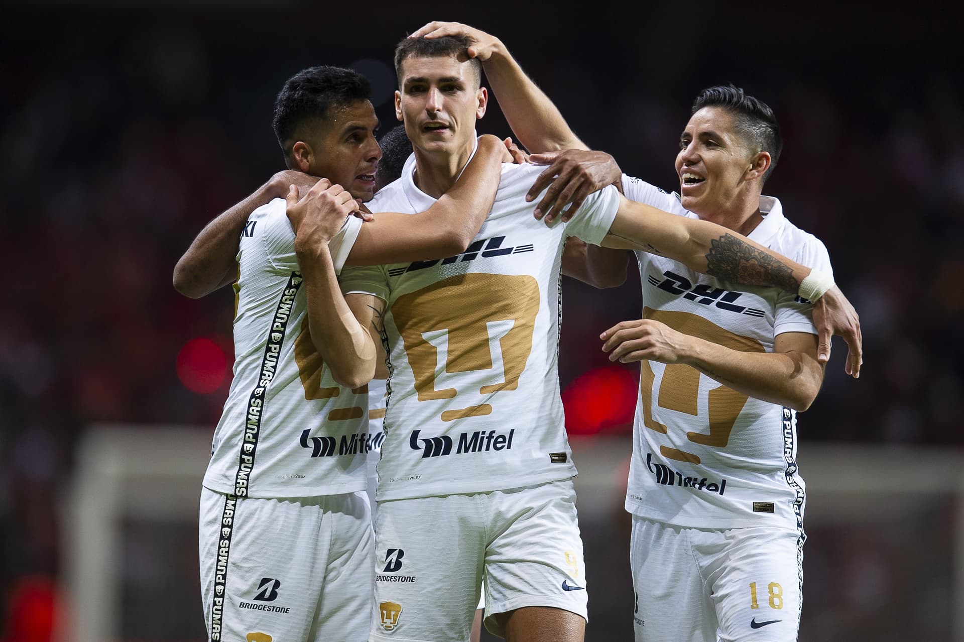 Un crack de Pumas podría salir en verano.