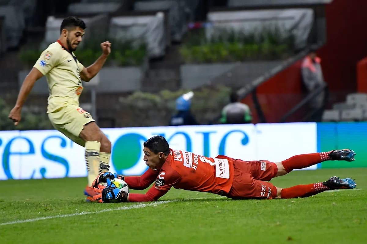 Un crack que jugó en América podría llegar a Chivas.