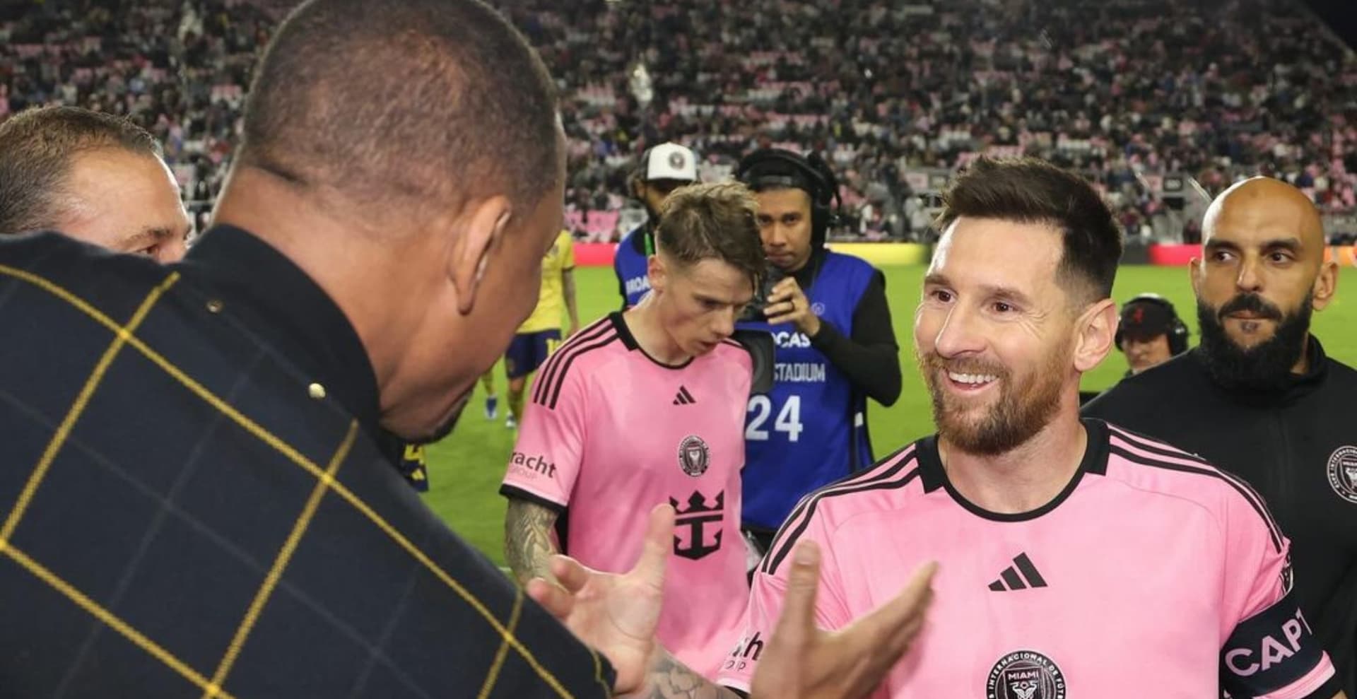 Un famoso actor se hizo presente en el estadio Chase Stadium para ver la victoria de las Garzas en su debut en la MLS