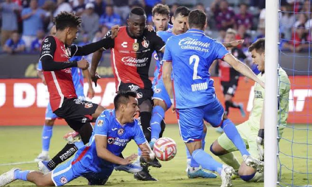 Un nuevo duelo entre los Zorros y los Cementeros está por darse.