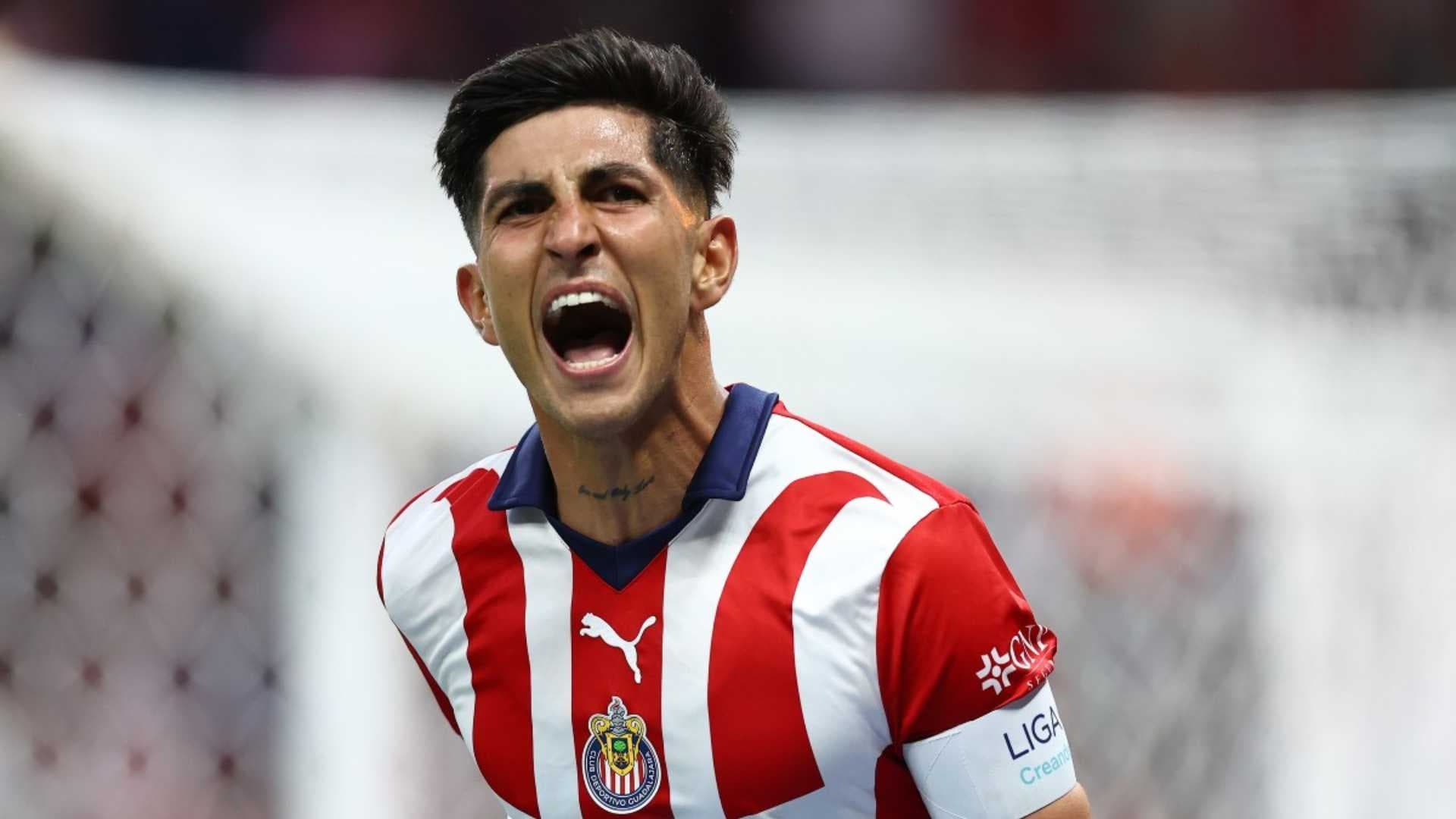 Víctor Guzmán en Chivas (Foto: MEXSPORT)