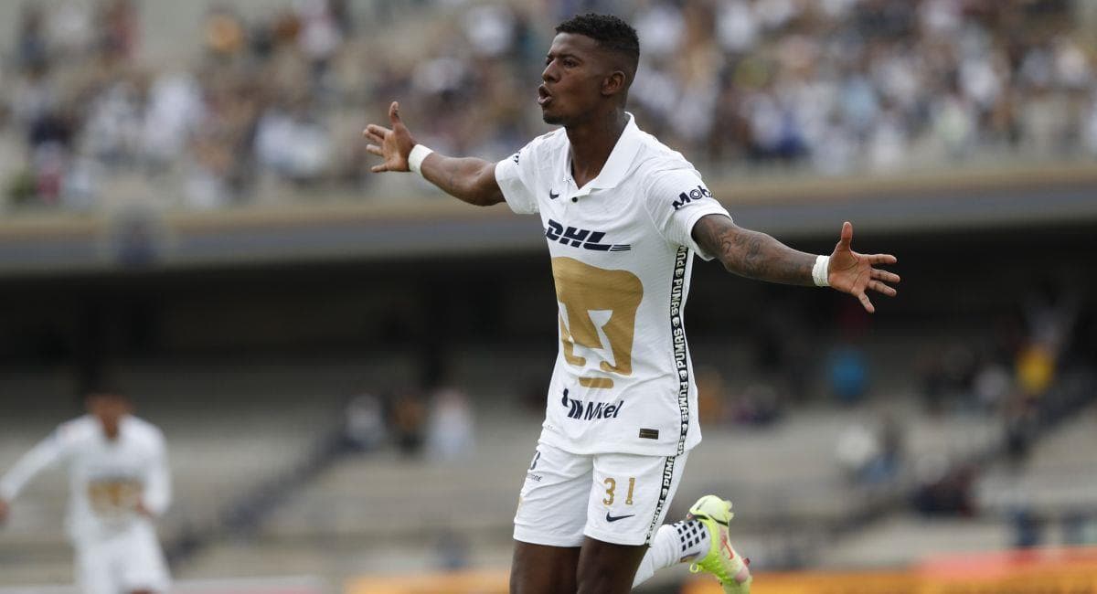 Washington Corozo cambió y ahora es un crack en Pumas