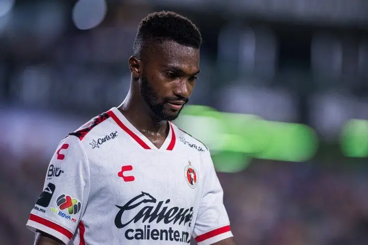 André Jardine según Kery Ruiz, insiste en el fichaje de un nuevo extremo y Vitinho es favorito.