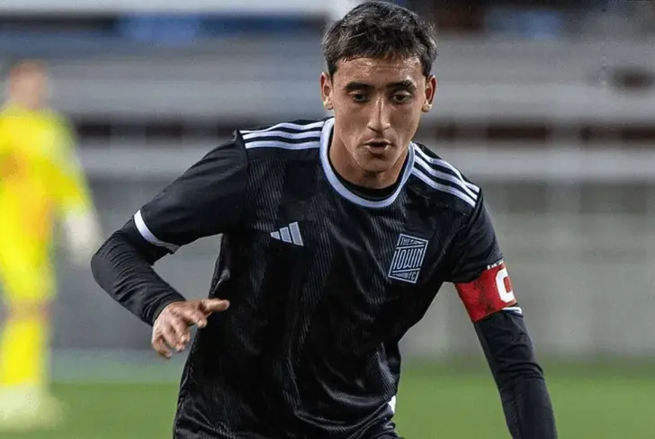 Cruz Medina viene de un paso en la MLS Next Pro con The Town FC