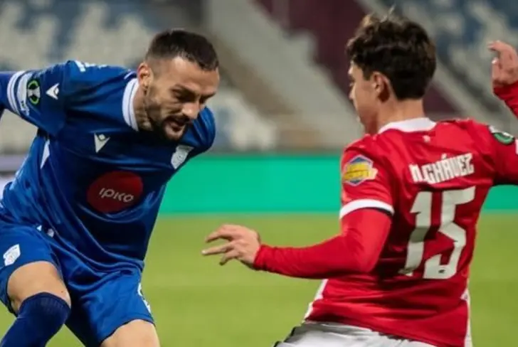 Mateo Chávez fue clave en el triunfo del AZ Alkmaar ante el Drita / Foto: AP