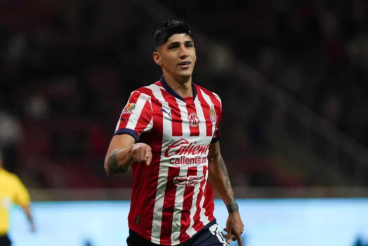 Alan Pulido comienza a sonar como opción de fichaje para Rayados