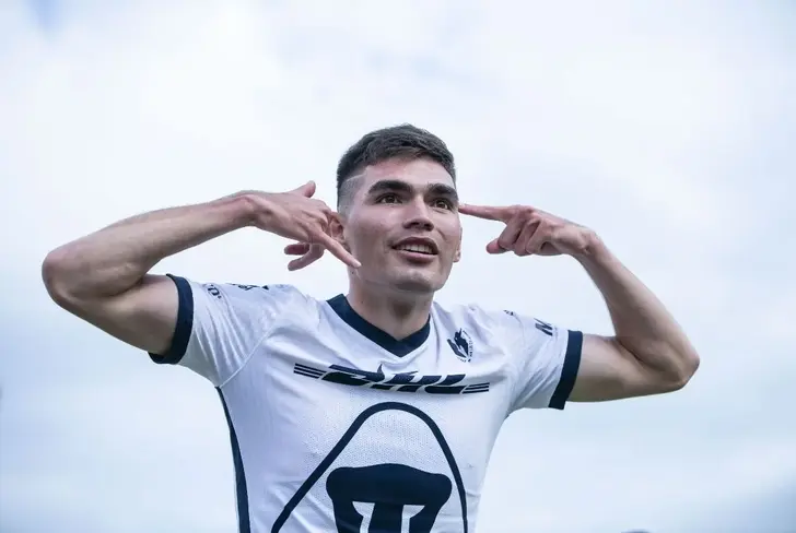 Johan Vásquez se consolidó en Liga MX como un referente de Pumas