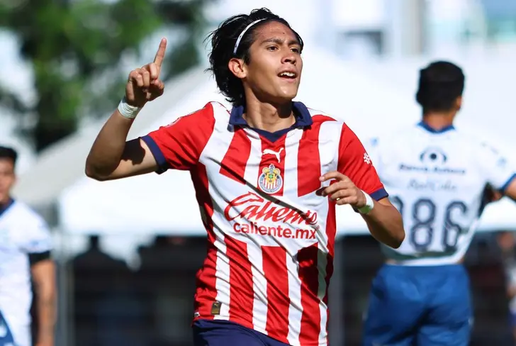 Ariel Castro podría ser el futbolista que pudiera terminar en Cruz Azul.