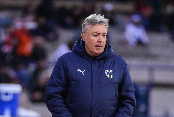 Rayados buscará nuevo DT tras el cese de Domènec Torrent