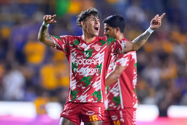 Cristian Calderón durante su etapa en Necaxa