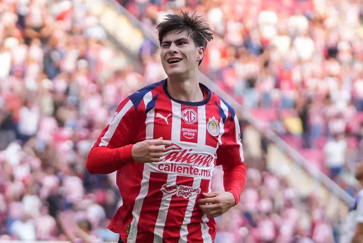 Brandon Vázquez terminaría por ser opción si Armando González parte a Europa