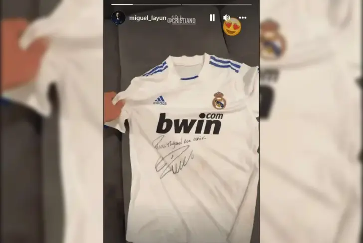 La playera que Cristiano Ronaldo le regaló a Miguel Layún