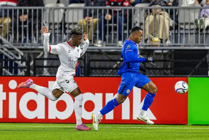 Ditta disputó los 90 minutos en el partido ante Vancouver.