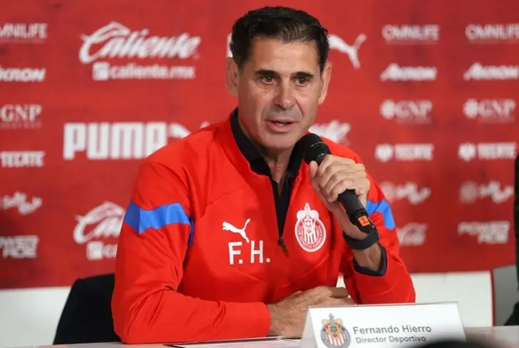 Fernando Hierro fue el encargado de traer a Leonardo Sepúlveda a Chivas