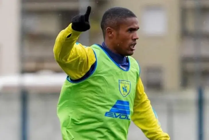 Douglas no ha comenzado de buena manera su paso por la cuarta división italiana.
