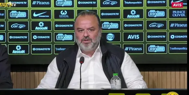 Mario Illiopoulos quiere mantener a Orbelín Pineda dentro del AEK de Atenas
