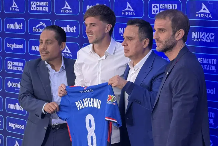 Iván Alonso ha logrado cerrar fichajes de gran dificultad en Cruz Azul