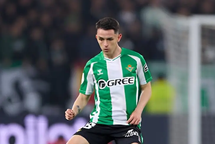 Fidalgo recibió una calificación de 7.0 y fue el mejor evaluado de su equipo.