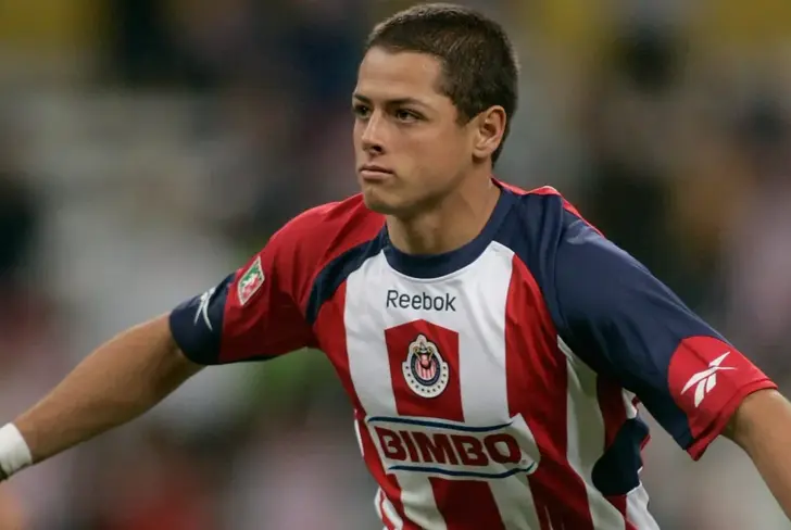Javier Hernández fue campeón de goleo a pesar de salir de Chivas a mitad de temporada 