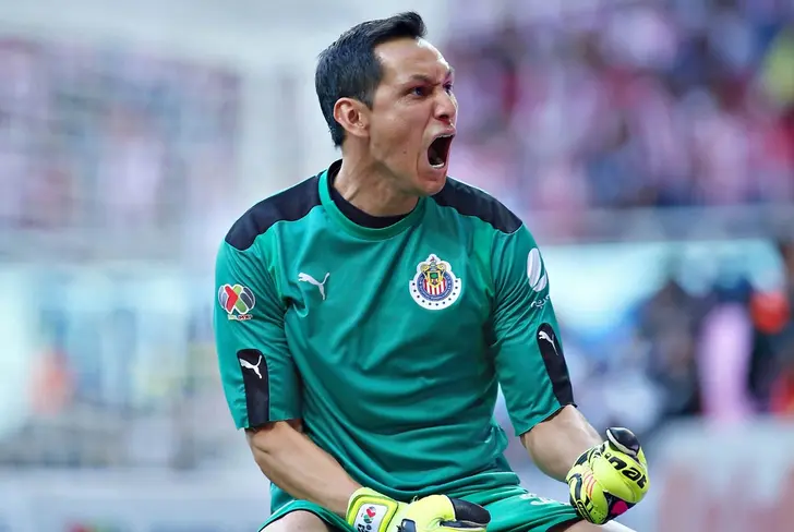 Rodolfo Cota terminó saliendo de Chivas tras no llegar a un acuerdo con Grupo Pachuca