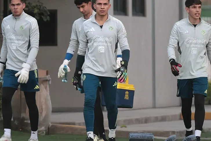 El entrenamiento sin la presencia de Cota, pero sí de Max Serrano.