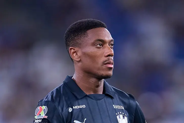 Los cambios que se avecinan en Rayados ponen a Martial como uno de los candidatos para salir del equipo en verano