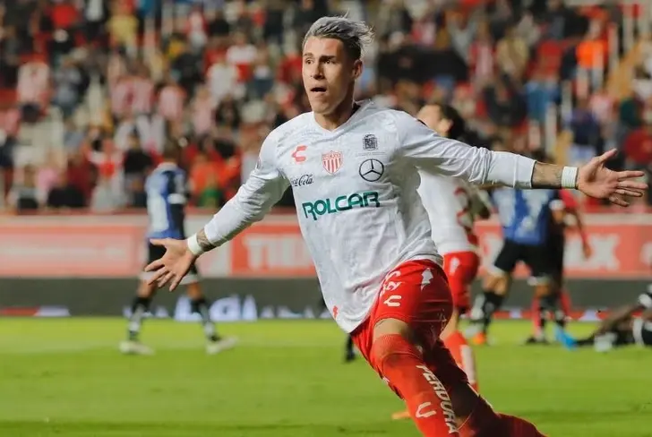 Cristian Calderón sigue en calidad de préstamo con Necaxa.