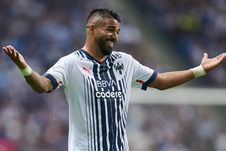 Rodrigo Aguirre arrancó su papel en Rayados con dos goles en sus primeros dos partidos