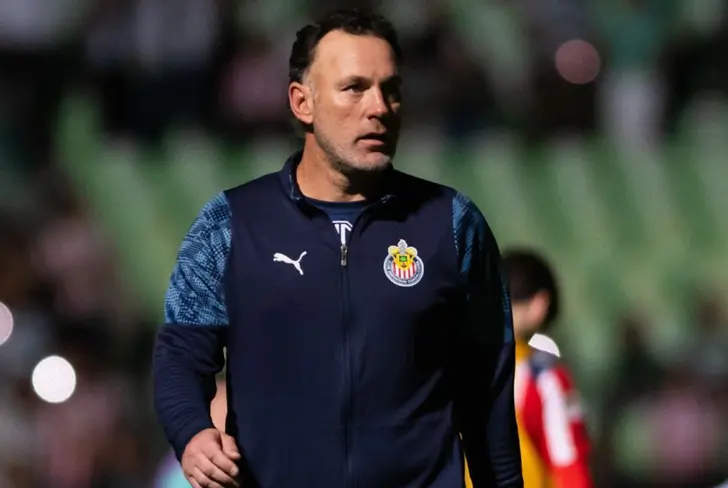 Gabriel Milito mantendrá las bases con las que arrancó en el Apertura 2025