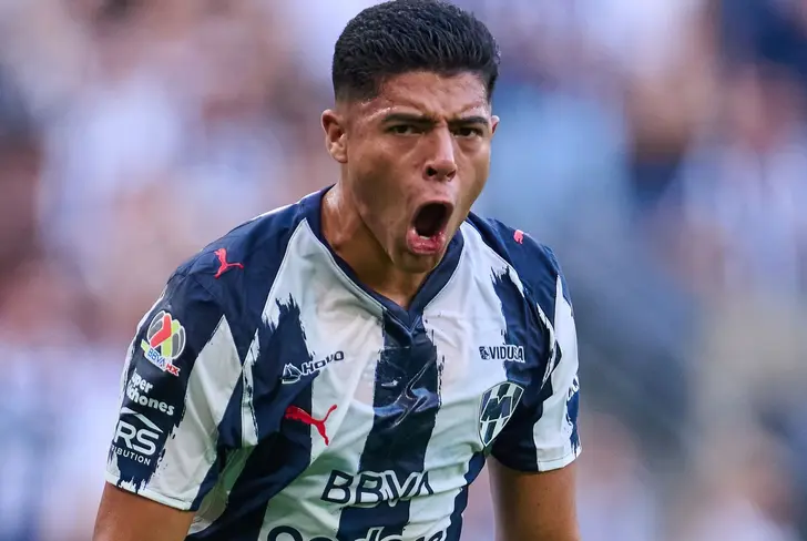 Víctor Guzmán es uno de los jugadores que ha decepcionado a la directiva de Rayados