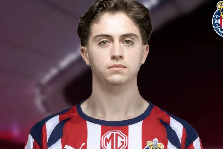 Brian Gutiérrez fue anunciado como el primer fichaje de Chivas para el Clausura 2026 / Foto: Chivas