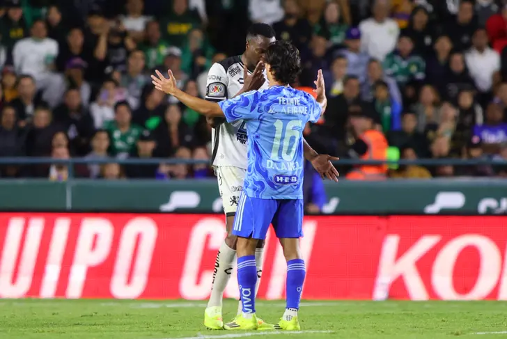 Lainez se vio agredido por culpa de André.