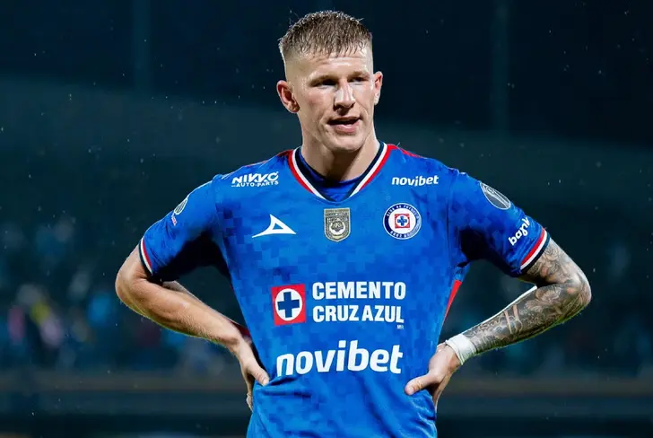 Cruz Azul podría aprovechar el interés que habría en el polaco desde Coapa.