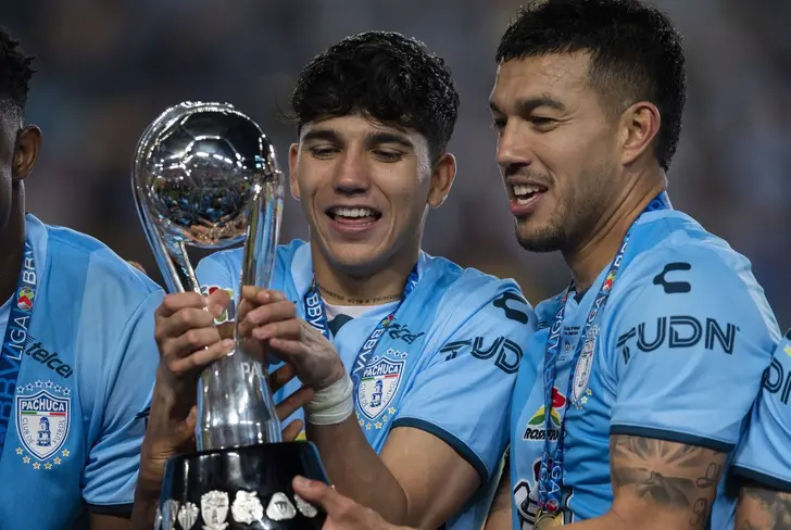 Kevin Álvarez, cuando fue campeón con Pachuca, su rostro reflejaba confianza.