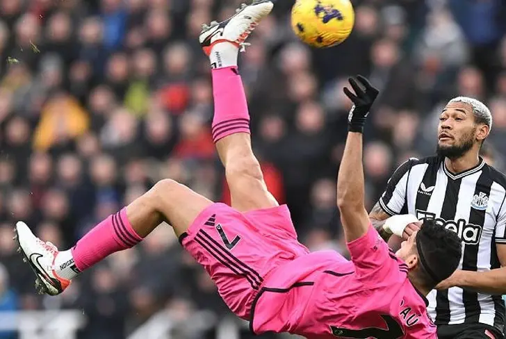 Jiménez fue expulsado en su último choque contra el Newcastle 