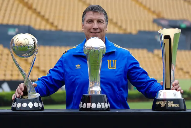 Robert Dante Siboldi logró levantar tres títulos en su etapa con Tigres