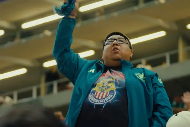 David Atemiz apoyando al Rebaño en el Estadio Akron / Foto: CONCACAF