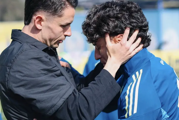 La reacción de Zendejas cuando se enteró de la partida de su compañero a España.