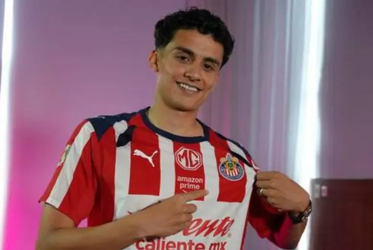 Richard Ledezma terminó por ser uno de los fichajes clave de Chivas para el Apertura 2025