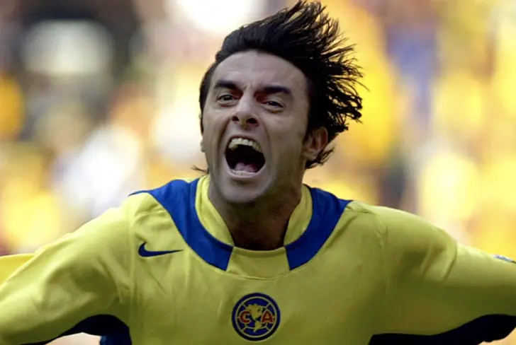 Claudio López se consagró como uno de los goleadores del América