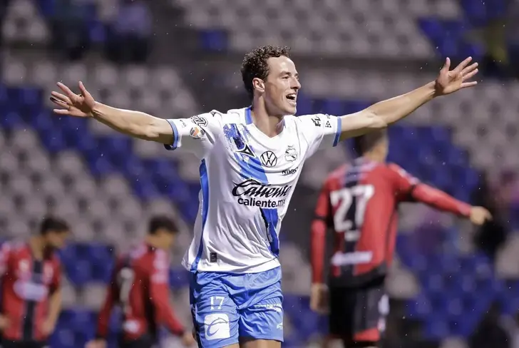 Esteban Lozano no tuvo el mejor primer semestre en Puebla, pero este es más alentador.