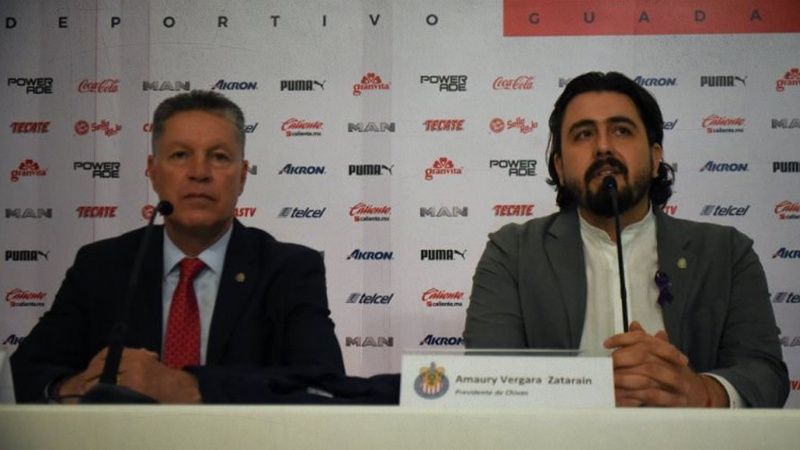 Ricardo Peláez y Amaury Vergara (Foto: Chivas)