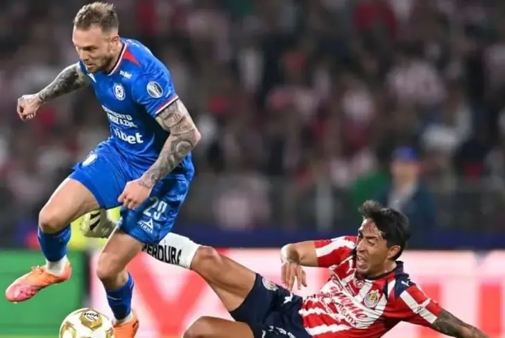 Chivas podría apostar por una figura de Cruz Azul tras caer eliminados