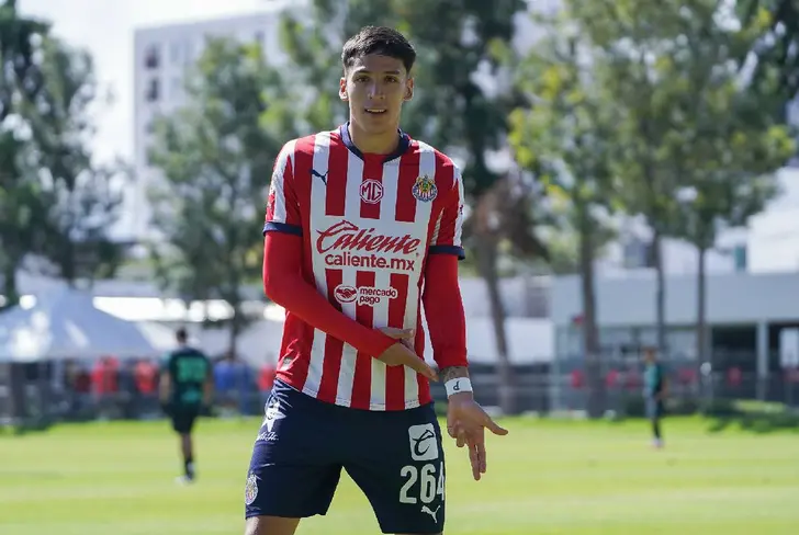 El paso del zaguero mexicano fue destacado.