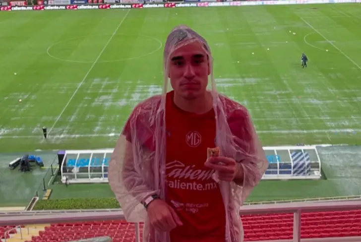 El aficionado argentino que ha recorrido todo México siguiendo a Chivas / Foto: @juliansuaarez