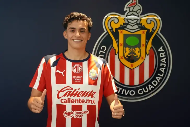 Richard Ledezma se ganó su convocatoria en el Tri tras su gran temporada en Chivas