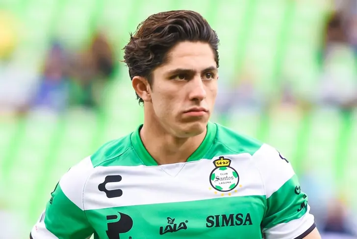 Alan Cervantes duró 4 años como jugador lagunero, donde Pedro Caixinha lo dirigió.