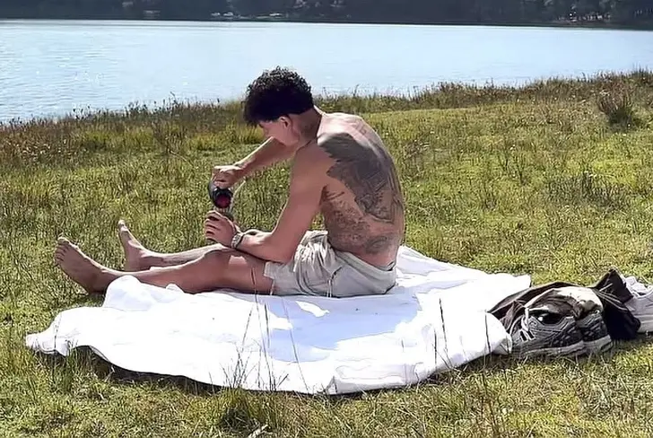 Más imágenes de Igor lejos de Coapa disfrutando de su soledad.